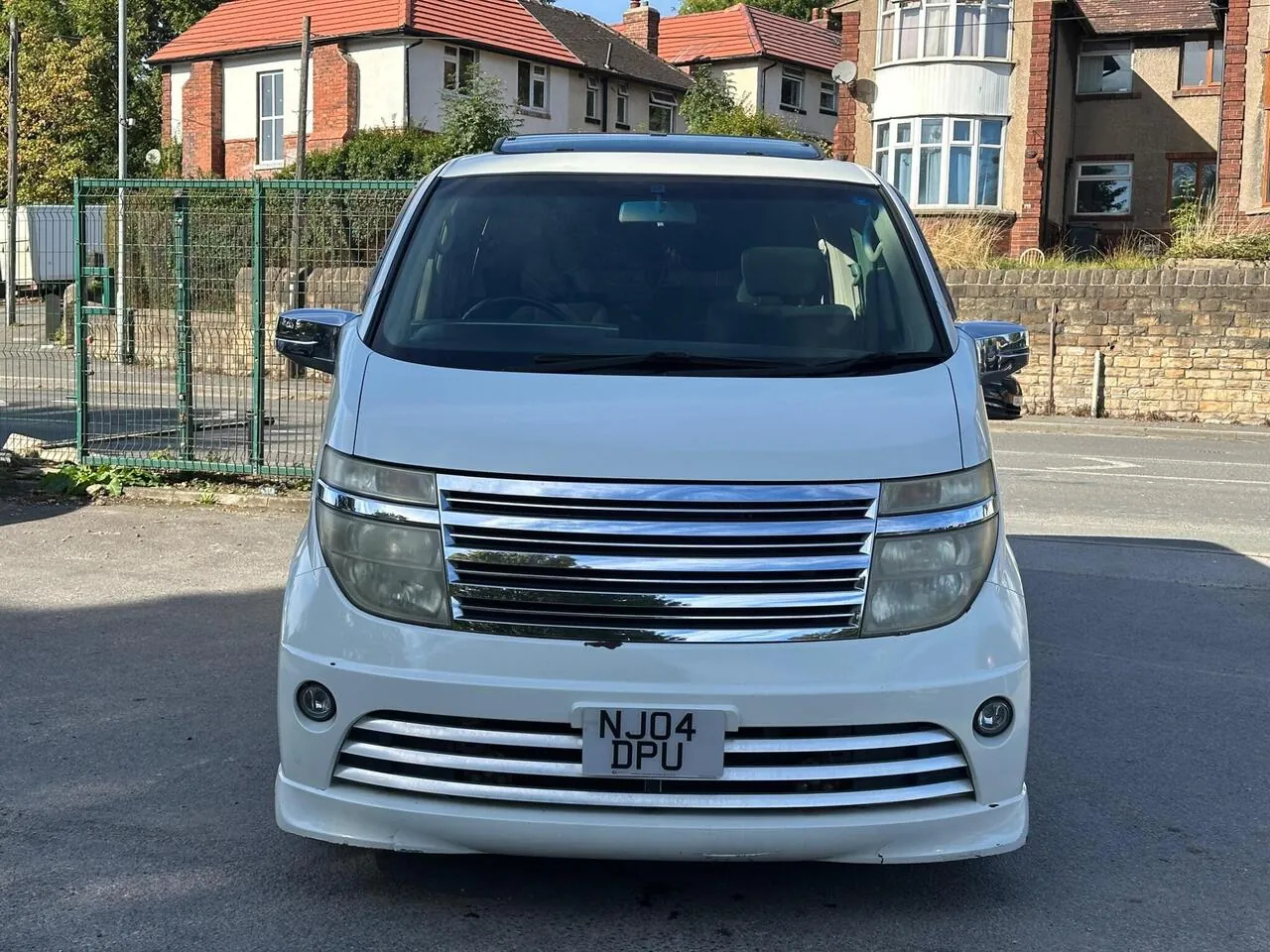 Nissan Elgrand 2022 photo 2