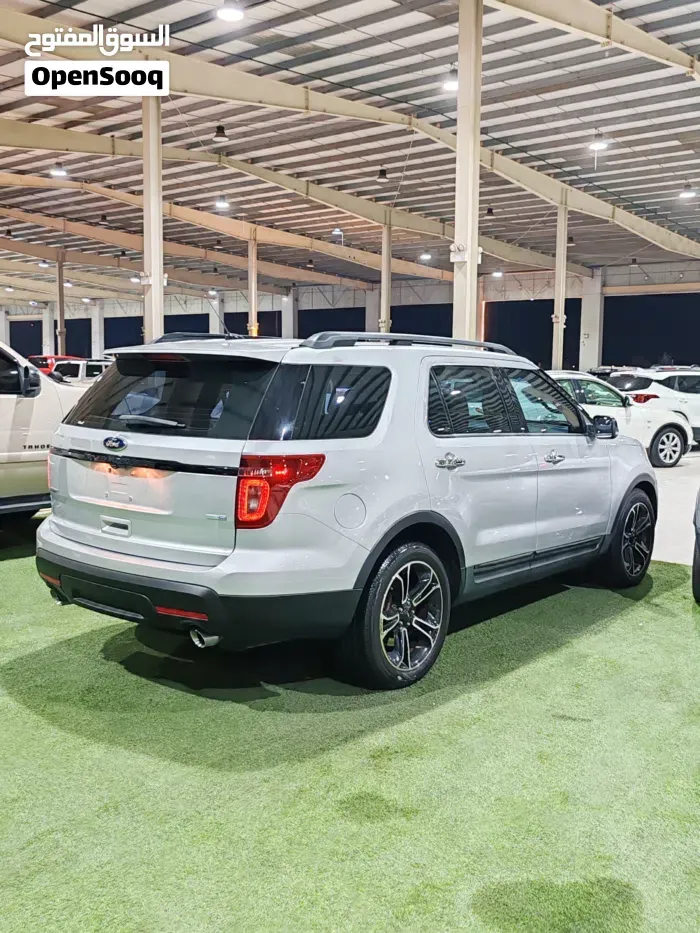 Ford Explorer 2014 photo 3