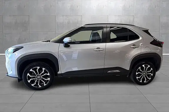 Toyota Yaris Cross 2024 photo 2