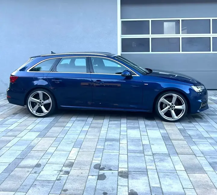 Audi A4 2016 photo 2