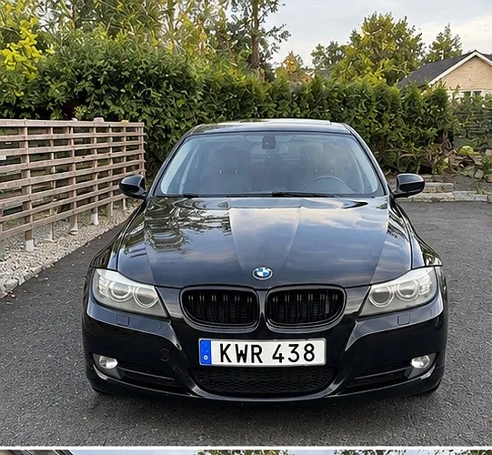 BMW 318D 2011 photo 4