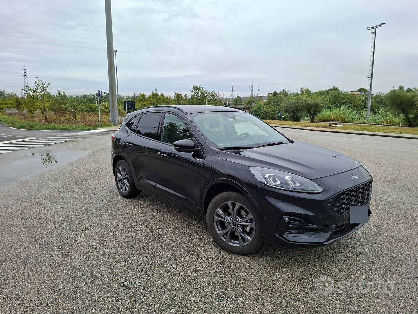 Ford Kuga 2023 photo 2