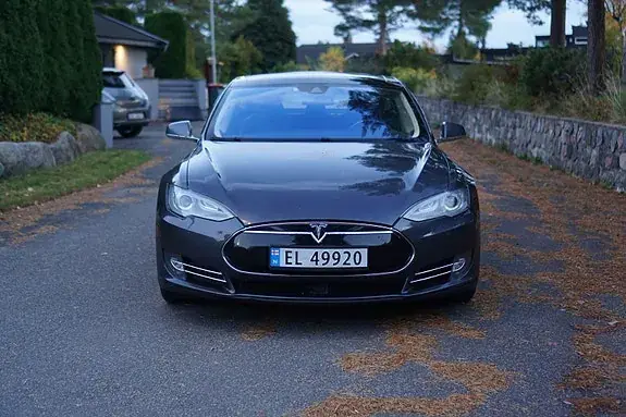 Tesla Model S 2014 photo 2