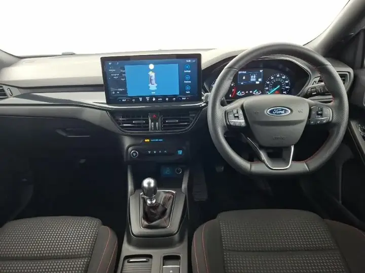 Ford Focus 2023 photo 3
