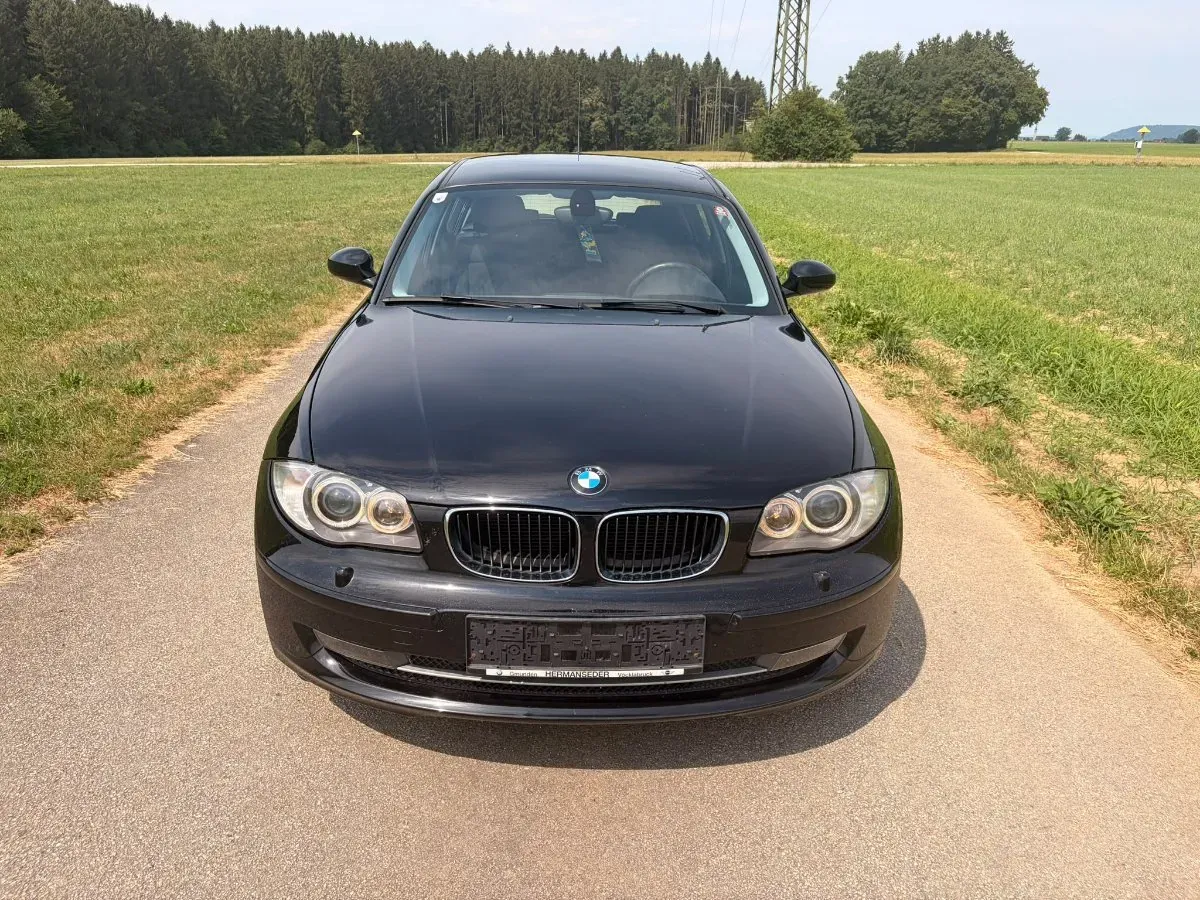 BMW 1 Series 2009 photo 3