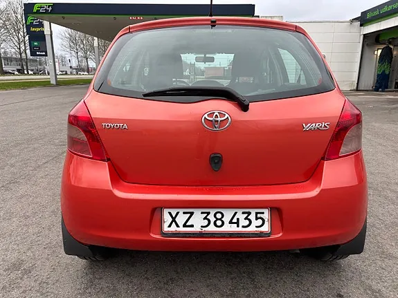 Toyota Yaris 2006 photo 3