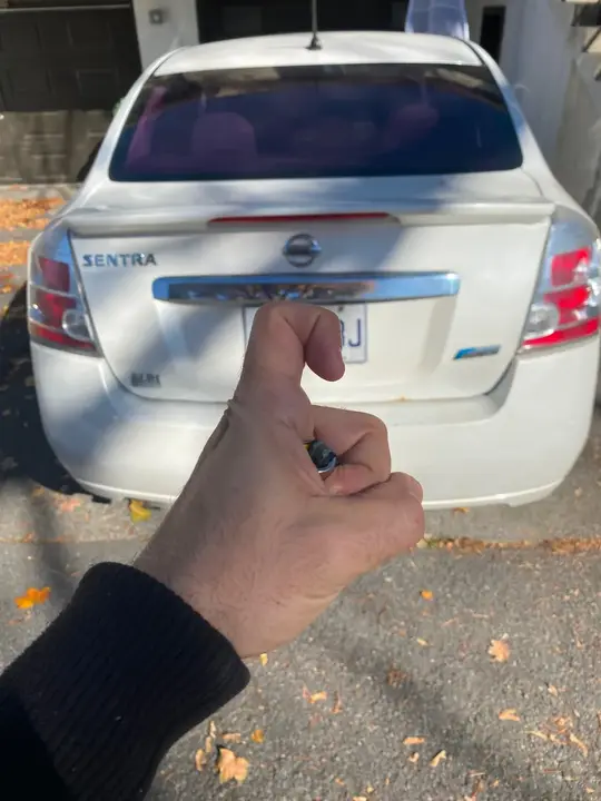 Nissan Sentra 2011 photo 2