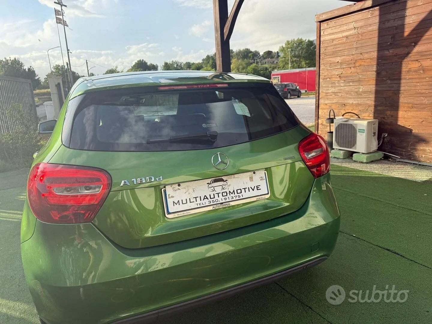Mercedes-Benz A 180D 2016 photo 3