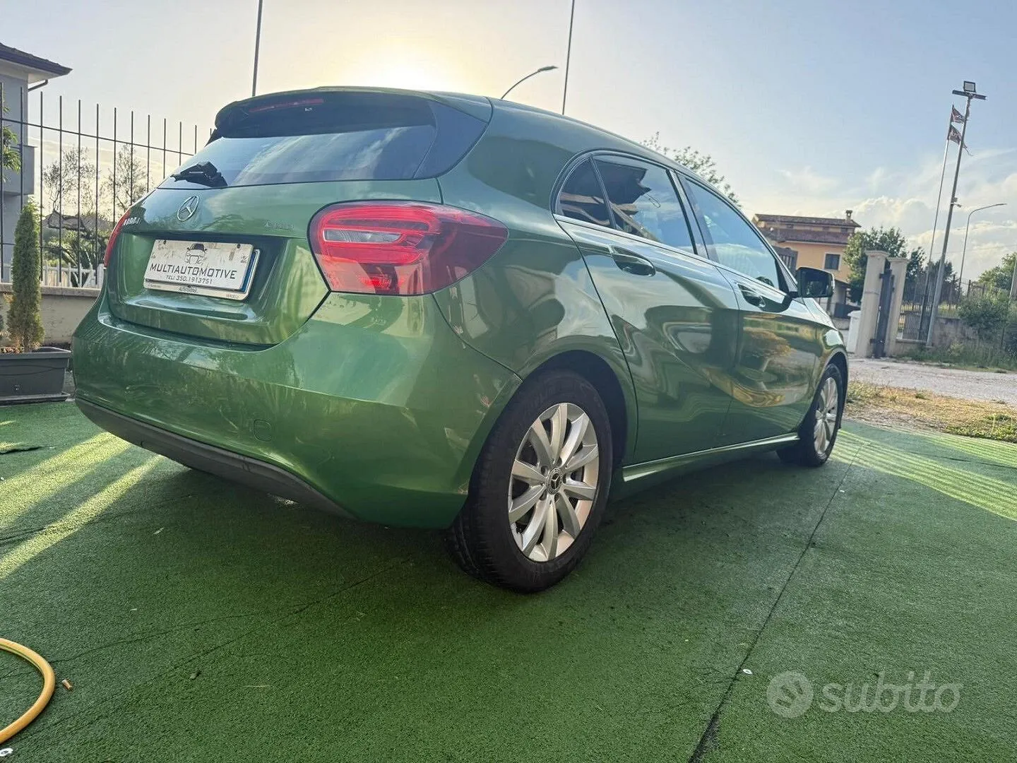 Mercedes-Benz A 180D 2016 photo 4