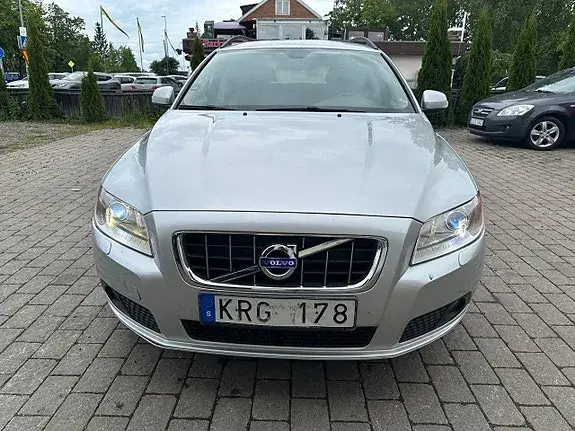 Volvo V70 2011 photo 3