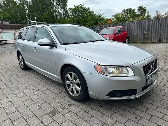 Volvo V70 2011 photo 2
