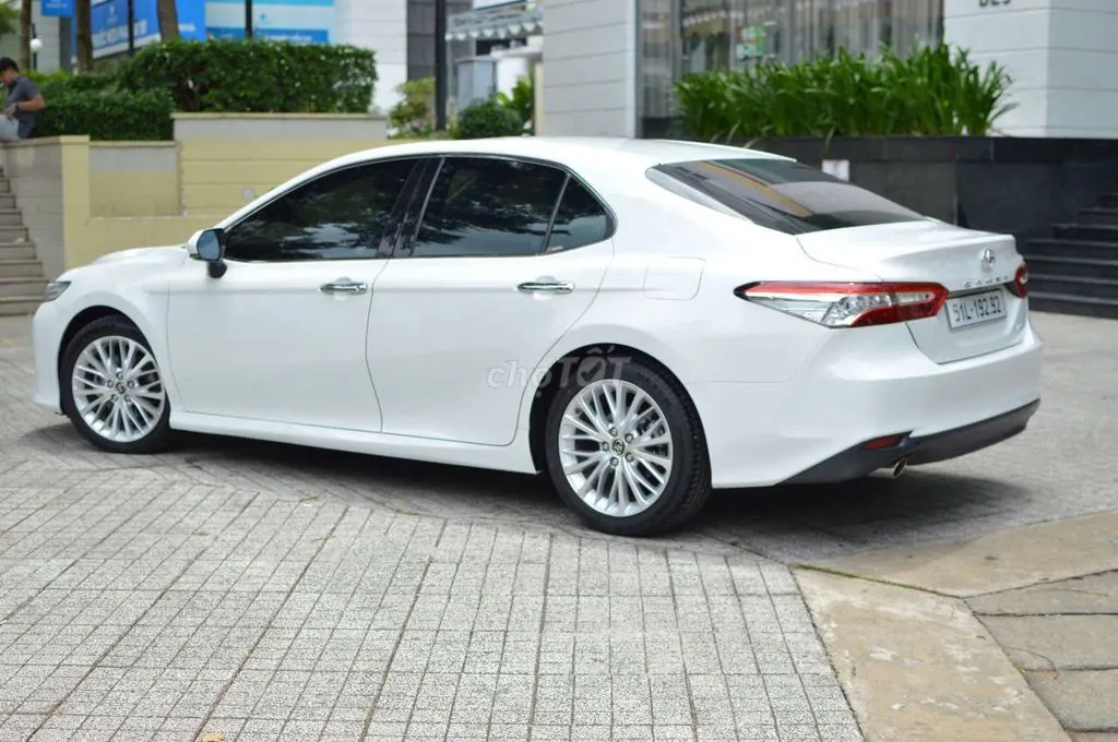 Toyota Camry 2019 photo 5