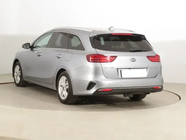 Kia Ceed Sw 2020 photo 3