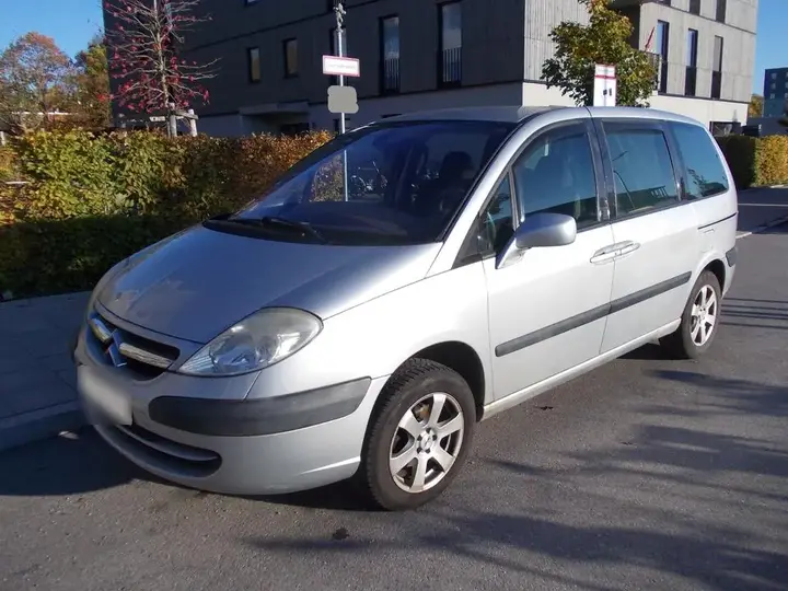 Citroen C8