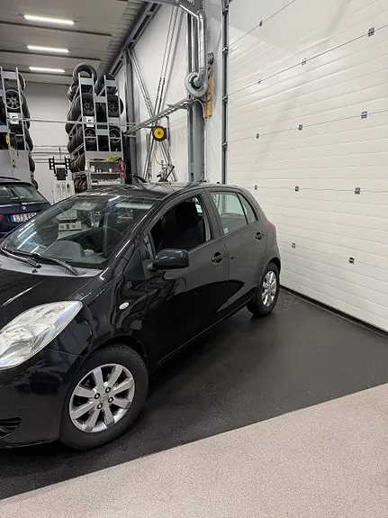 Toyota Yaris 2009 photo 3