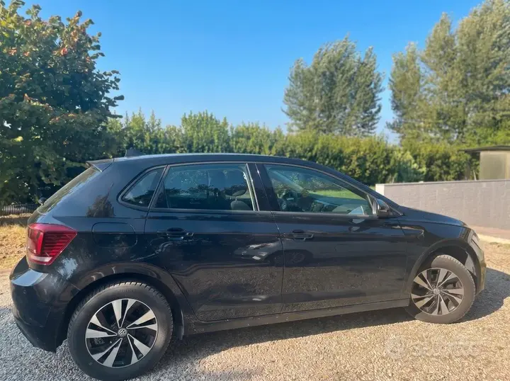 Volkswagen Polo 2017 photo 2