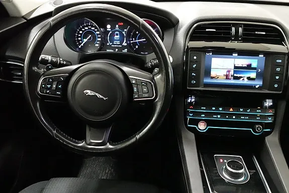 Jaguar F-Pace 2017 photo 5