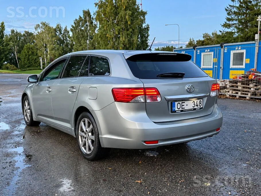 Toyota Avensis 2012 photo 4