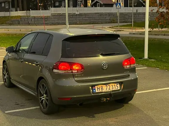 Volkswagen Golf 6 2011 photo 2