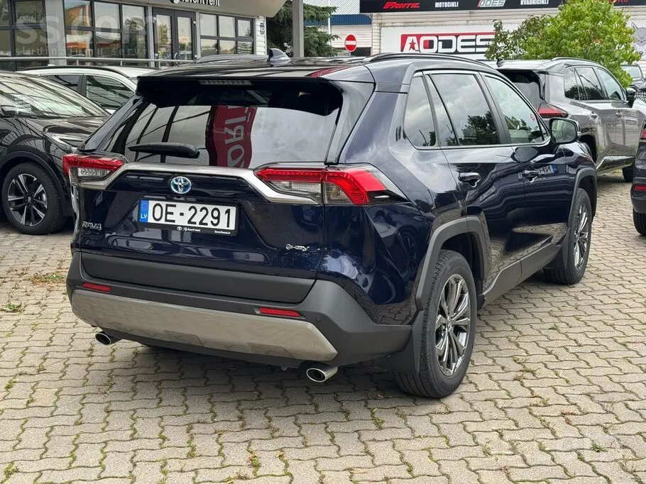 Toyota Rav4 2025 photo 4