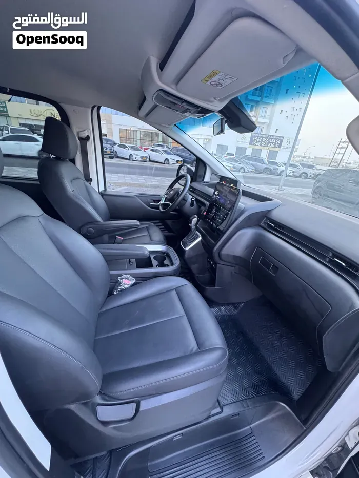 Hyundai Staria 2023 photo 4