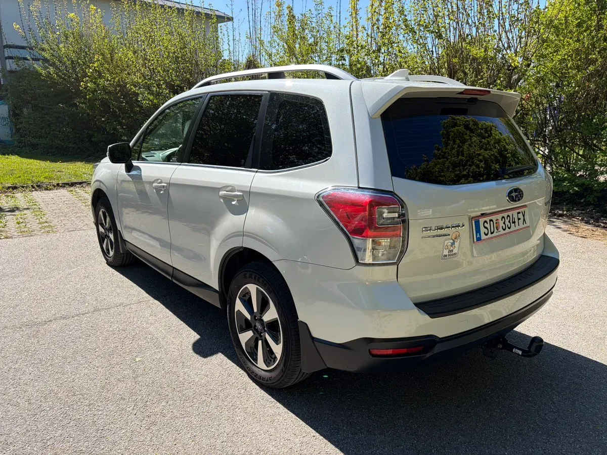 Subaru Forester 2017 photo 2
