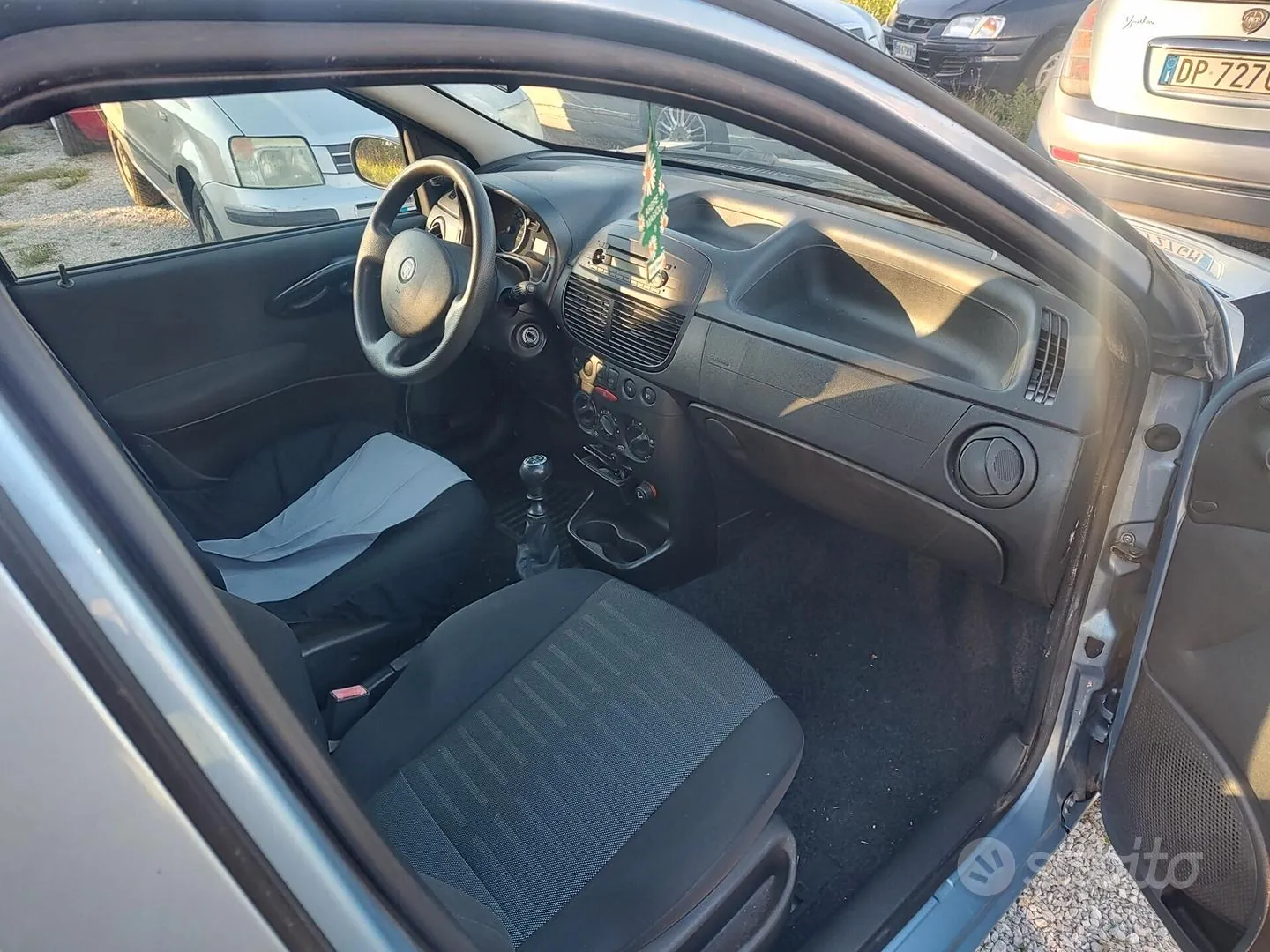 Fiat Punto 2009 photo 3