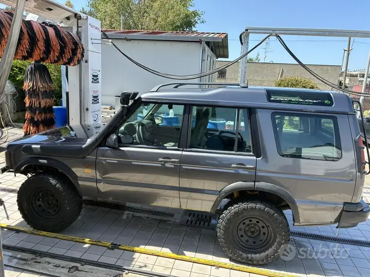 Land Rover Discovery 2003 photo 2