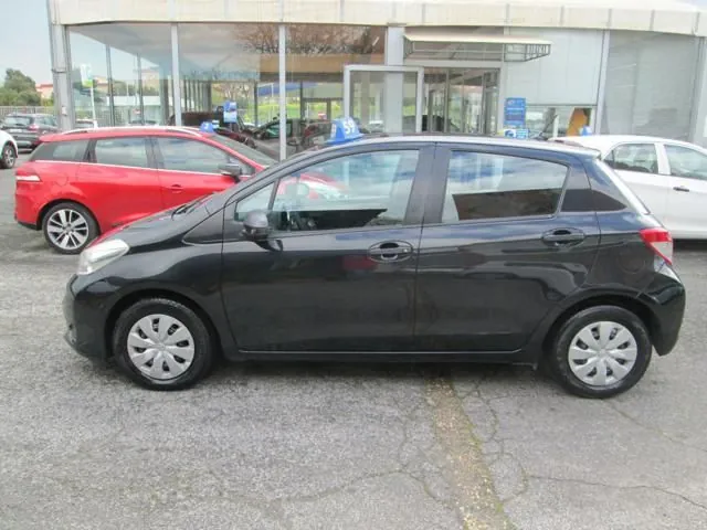 Toyota Yaris 2013 photo 5