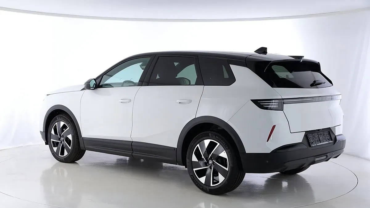 Opel Grandland photo 3