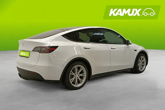 Tesla Model Y 2023 photo 4