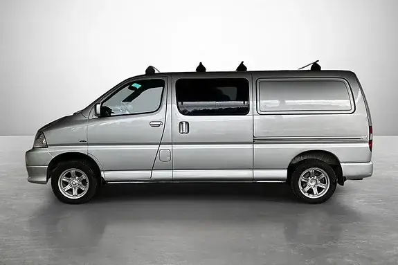 Toyota Hiace 2008 photo 4