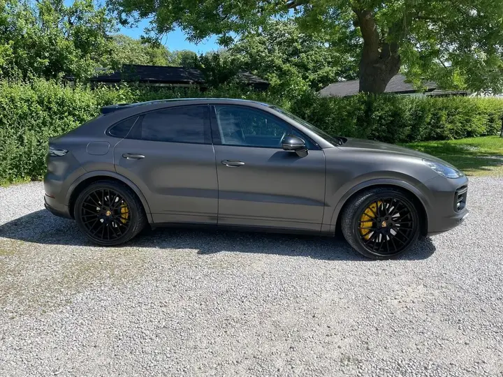 Porsche Cayenne 2019 photo 2
