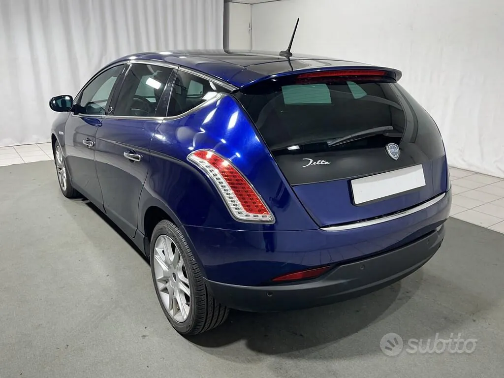 Lancia Delta 2010 photo 3