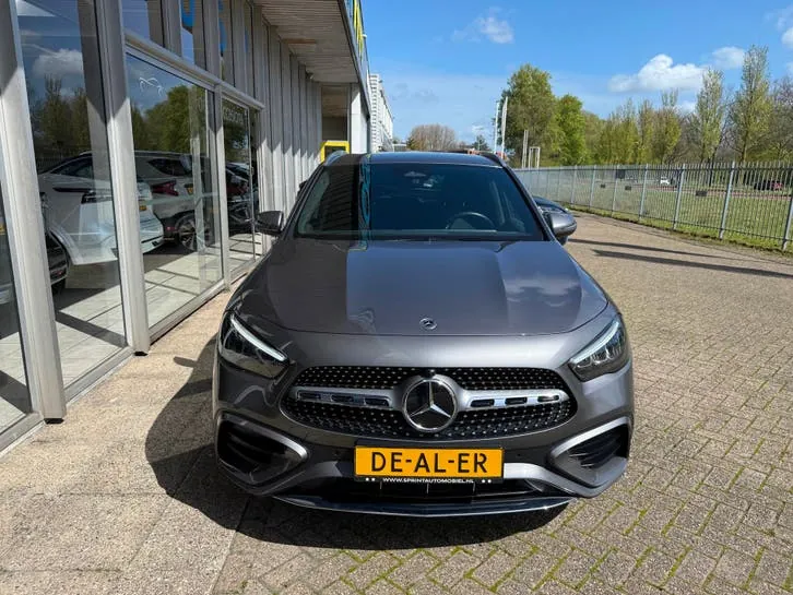 Mercedes-Benz Gla 2024 photo 2