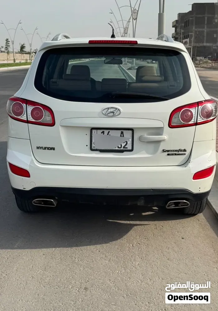 Hyundai Santa Fe 2012 photo 3