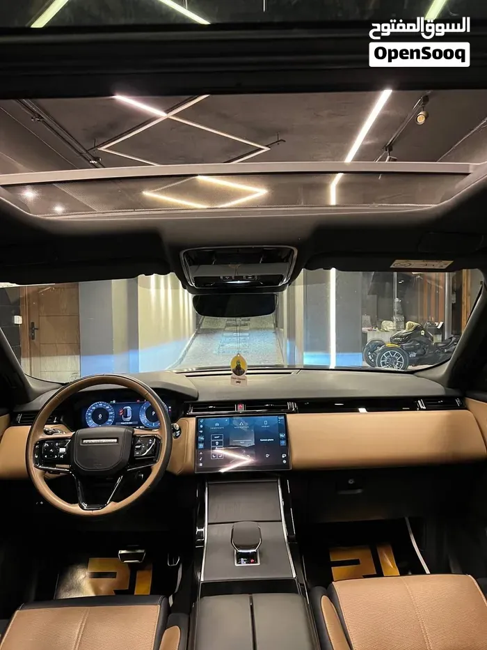 Land Rover Range Rover Velar 2024 photo 4