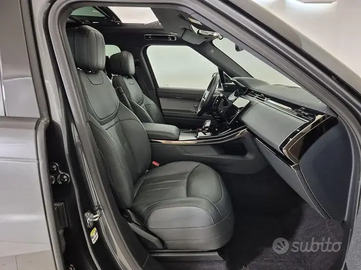 Land Rover Range Rover Sport 2025 photo 3