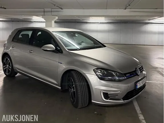 Volkswagen Golf 2016 photo 2