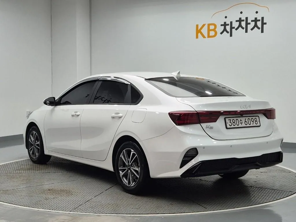 Kia K3 2022 photo 2