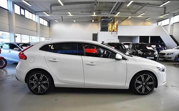 Volvo V40 2014 photo 3