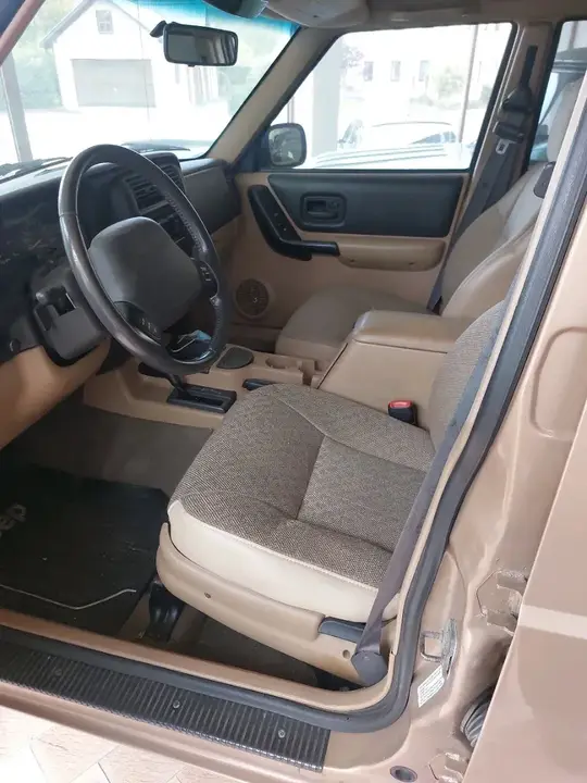 Jeep Cherokee 2000 photo 3