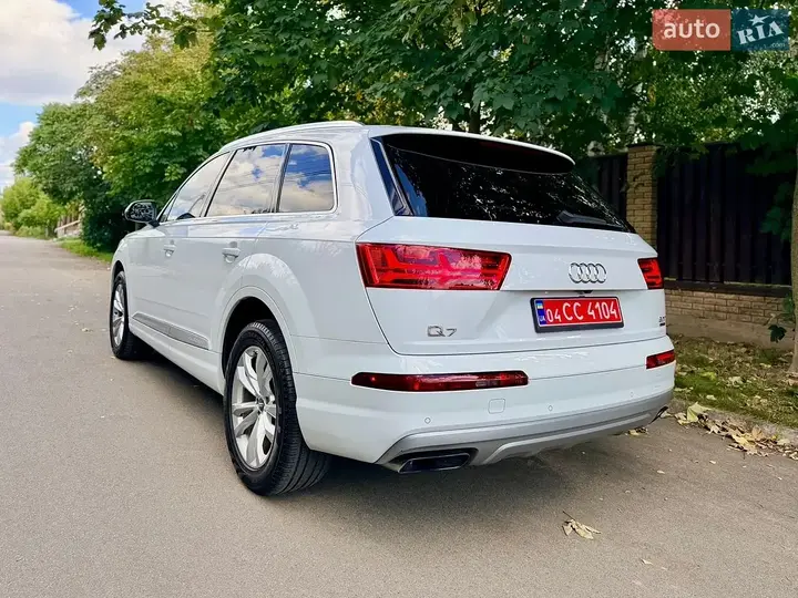 Audi Q7 2018 photo 5