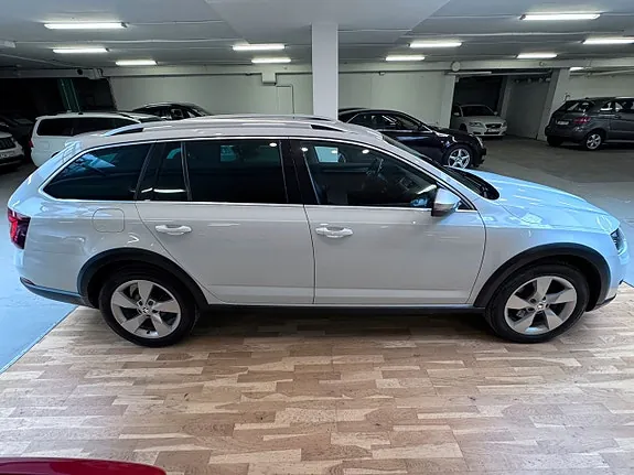 Skoda Octavia Scout 2020 photo 3