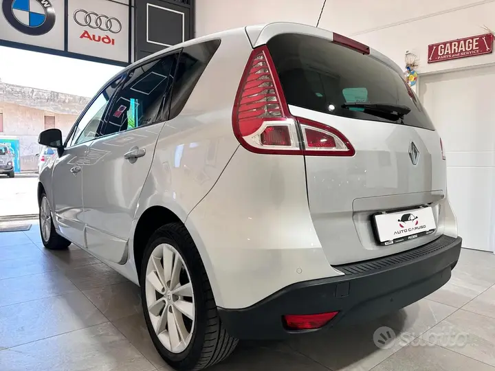 Renault Scenic 2010 photo 4