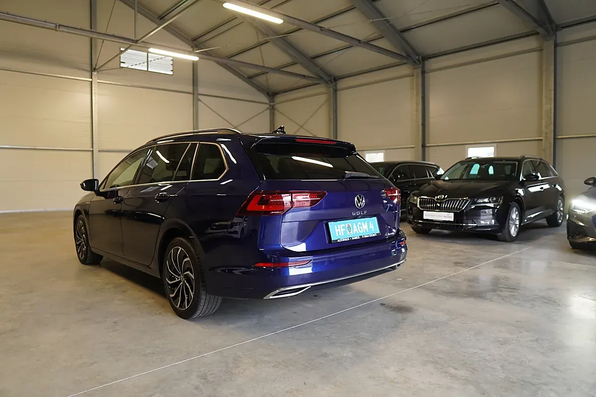 Volkswagen Golf 2022 photo 2
