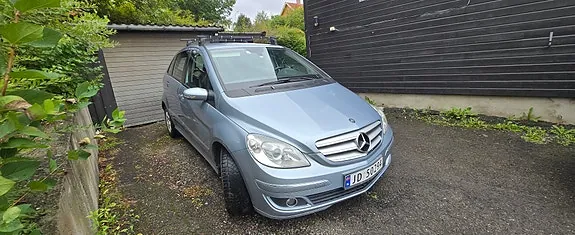 Mercedes-Benz B180 D