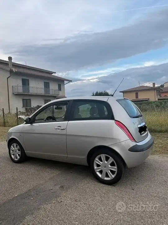 Lancia Ypsilon 2005 photo 2