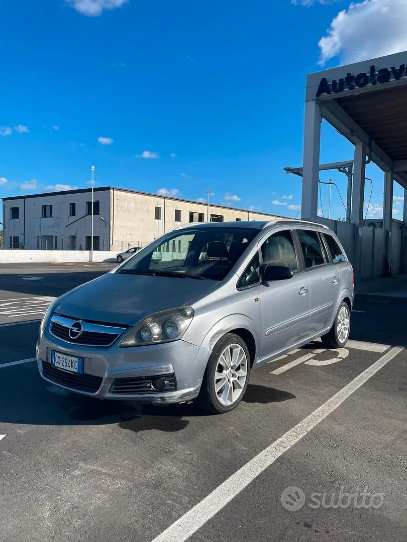 Opel Zafira 2005 photo 2