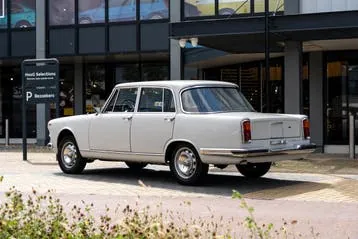 Alfa Romeo 2600 1966 photo 2